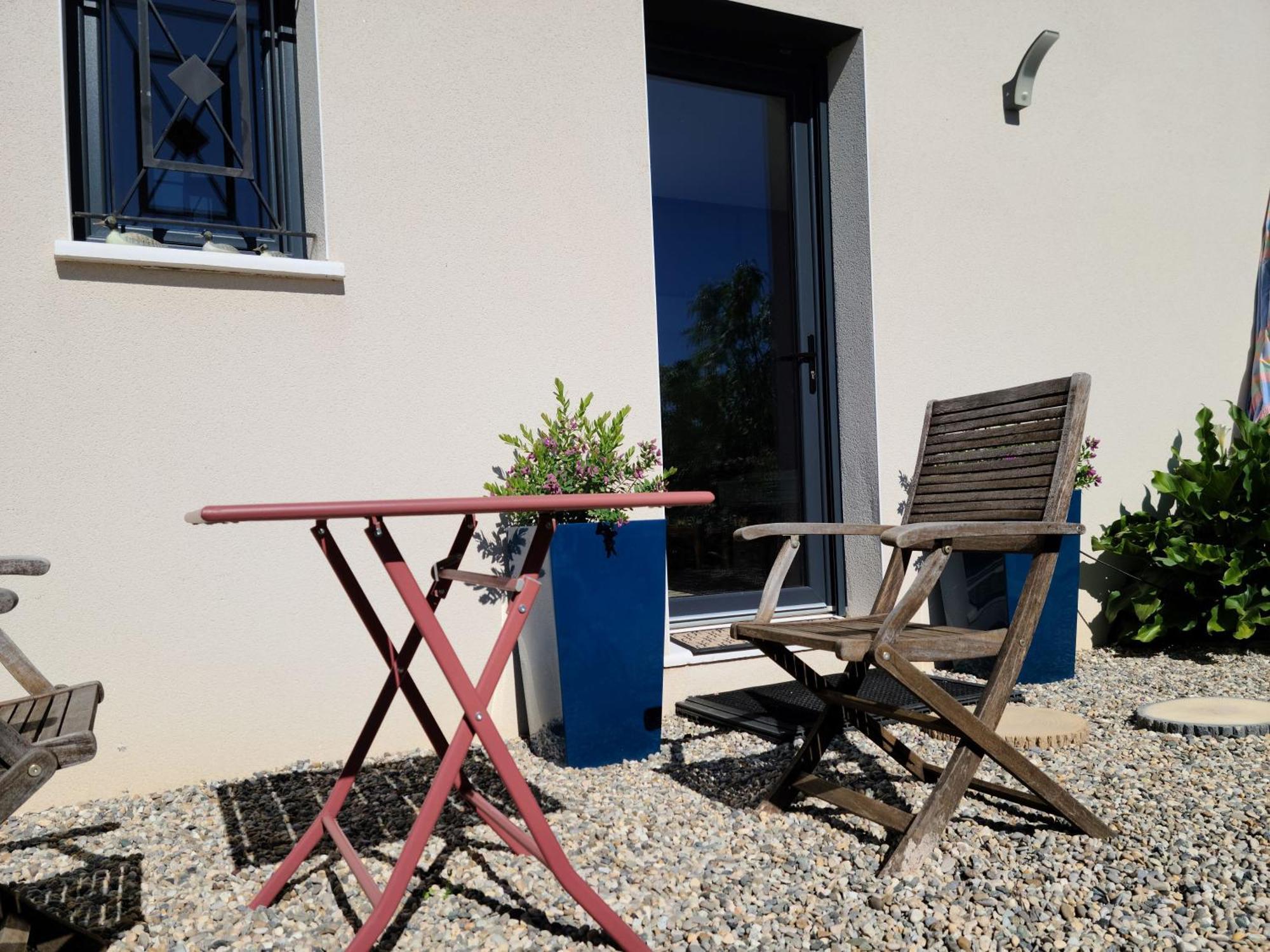 Bed and Breakfast Les Papillons D'Uzes Saint-Laurent-la-Vernède Exterior foto