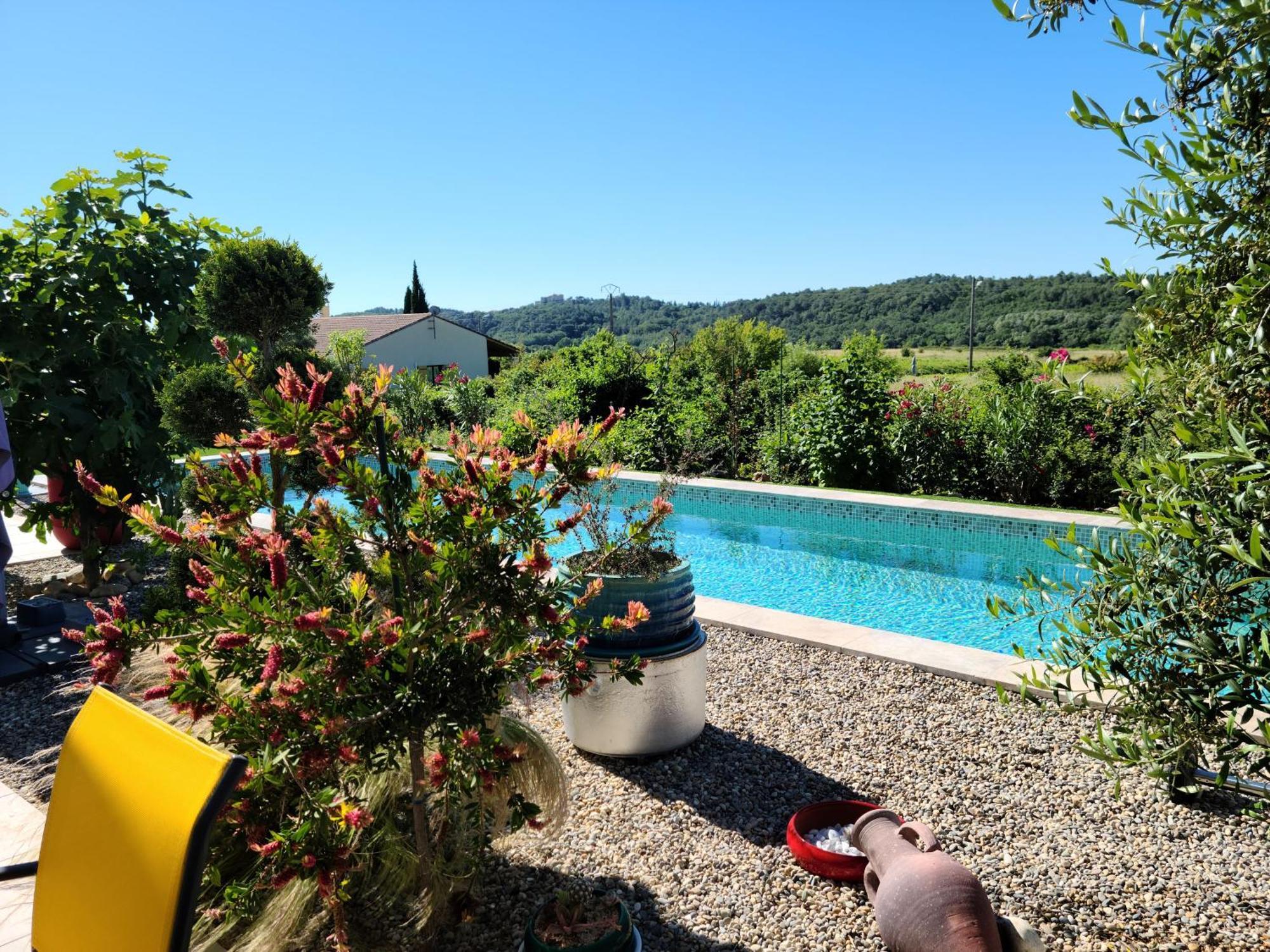 Bed and Breakfast Les Papillons D'Uzes Saint-Laurent-la-Vernède Exterior foto